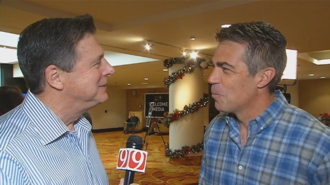 Dean 1-On-1 With ESPN College Football Analyst Chris Fowler