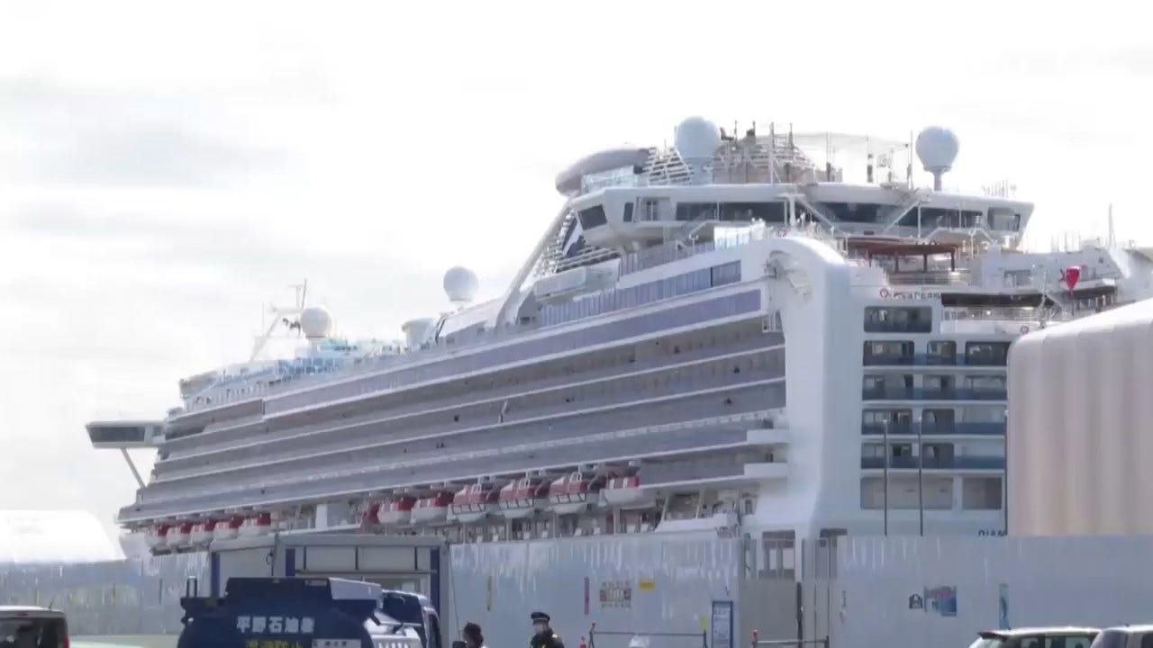 Passengers Depart Docked Ship After Virus Quarantine Ends