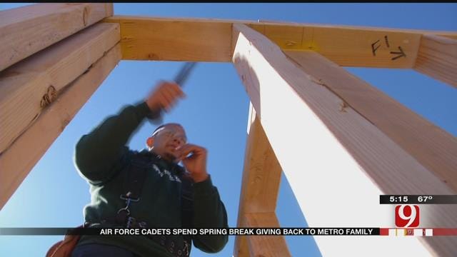 Air Force Cadets Build Home For Oklahoma Family