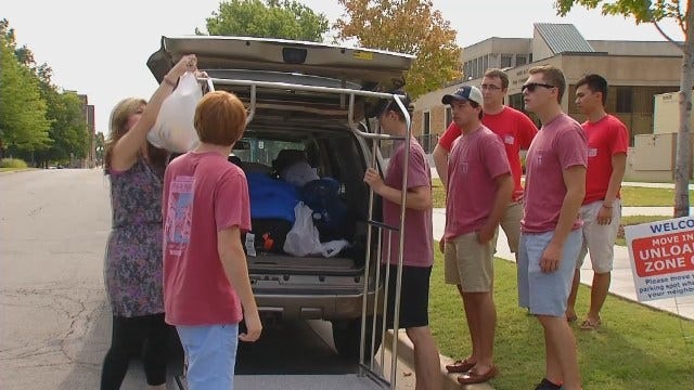 WEB EXTRA: Move-In Day At University Of Tulsa