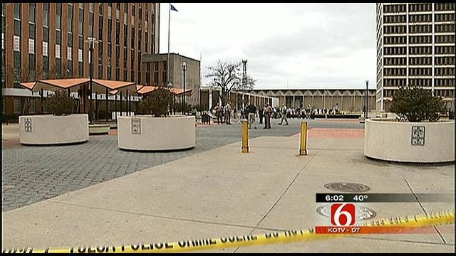 Law Enforcement Protects Public From Tulsa Courthouse Gunman