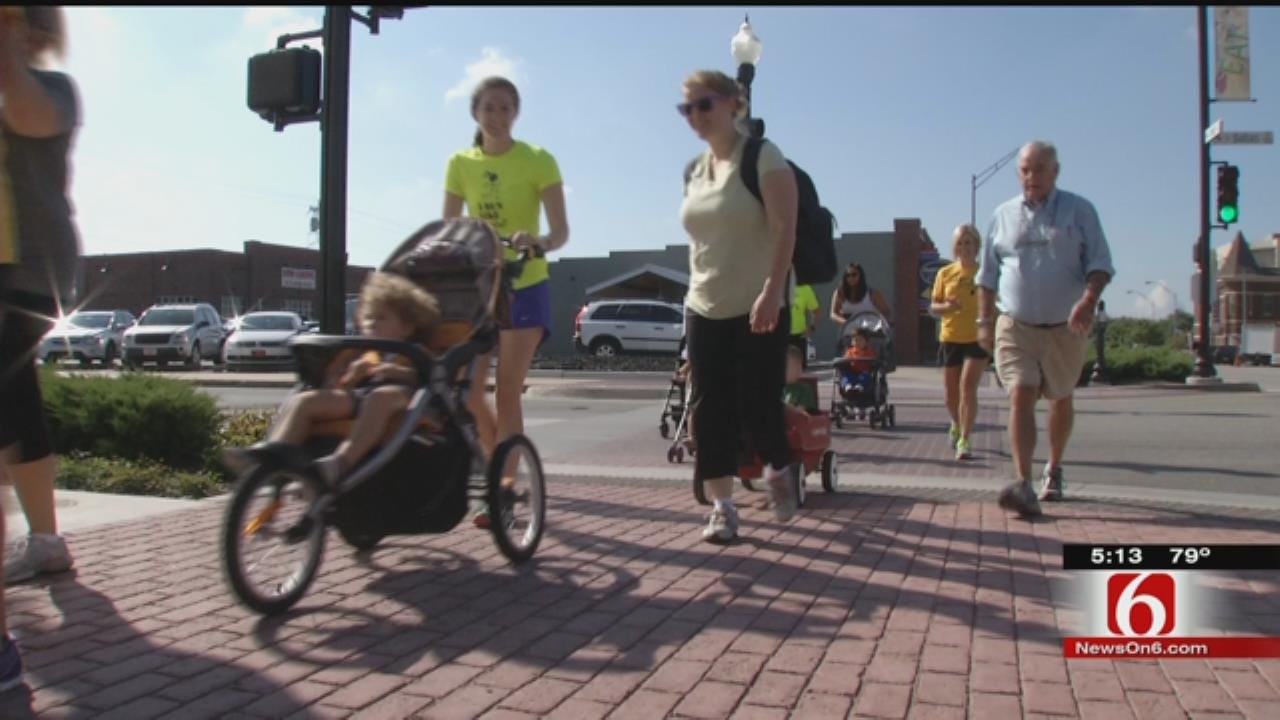 Fleet Feet Offers Program For 'Strollin Moms' To Pound The Pavement