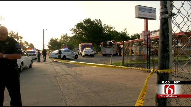 Tulsa Convenience Store Clerk Shot By Armed Robber
