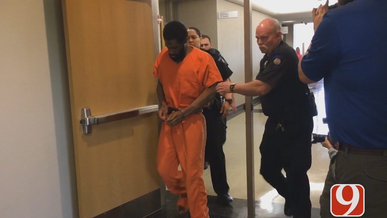 Alton Nolen Removed From Courtroom
