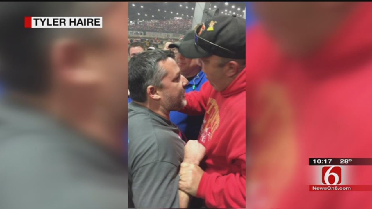 Tony Stewart Confronts Off-Duty Tulsa Deputy At Chili Bowl