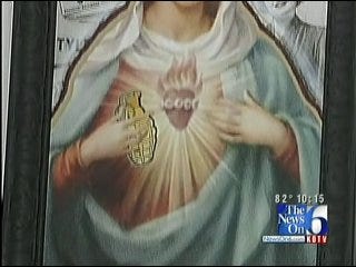 Oklahoma Artist Shows Virgin Mary With Weapons