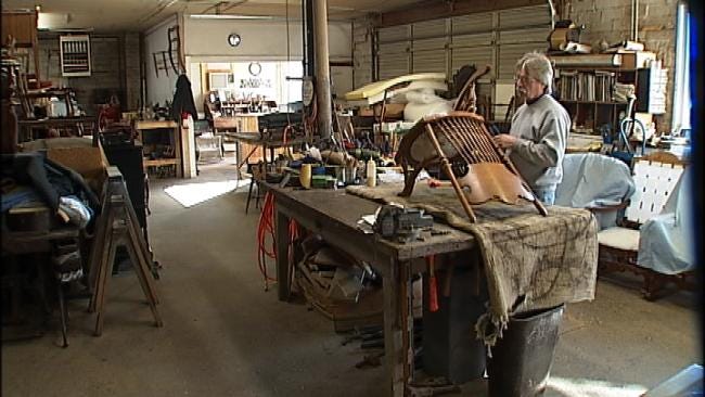 Antiques Restorer Brings Expertise To Six In The Morning