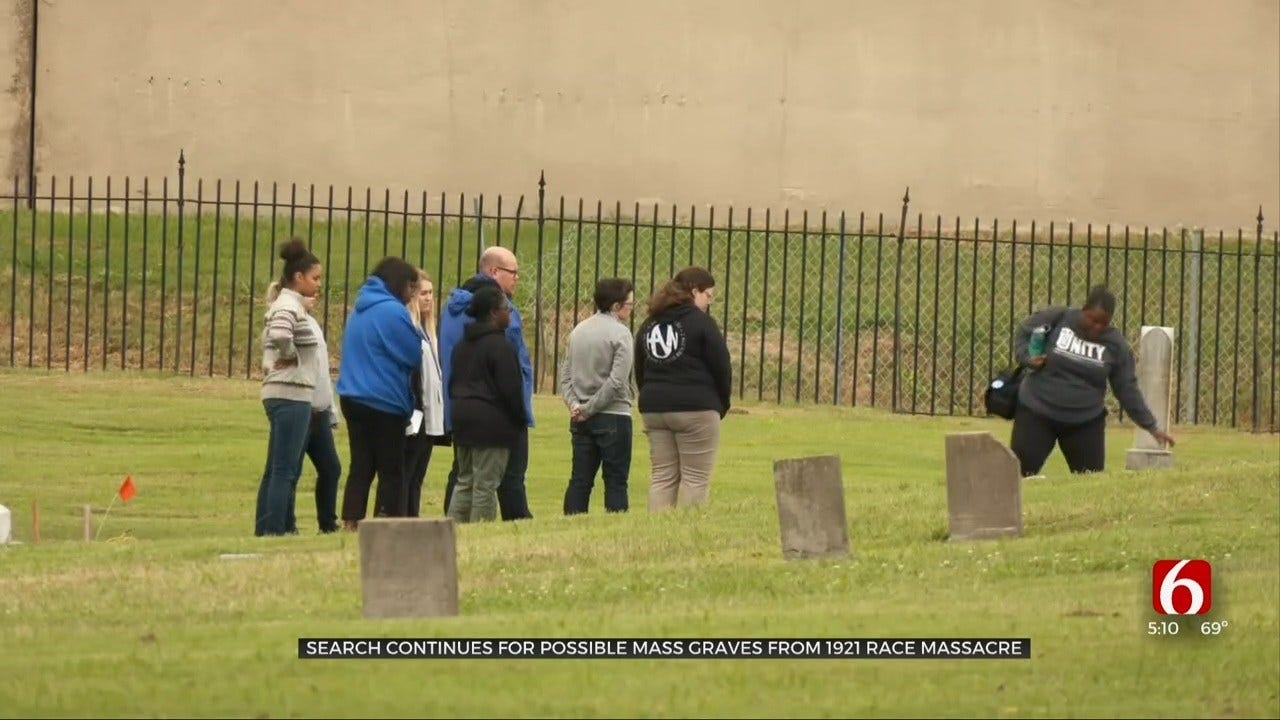 TU Students Learn About Mass Graves Search At Oaklawn Cemetery