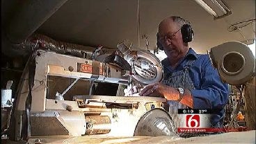 West Tulsa Man Uses Talents For Nameplate Gifts