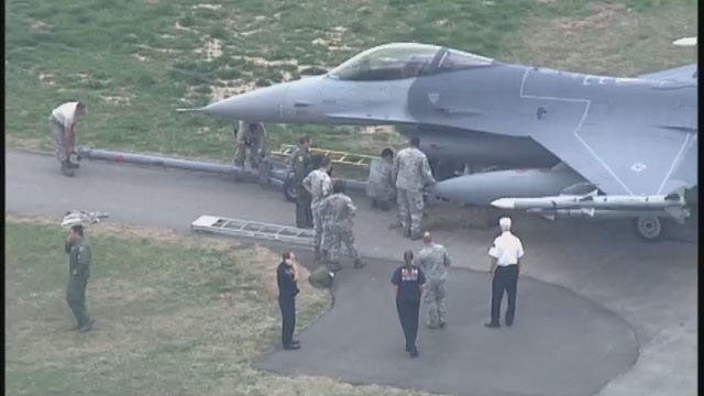 SkyNews6 Video Of Crews Working To Free F-16