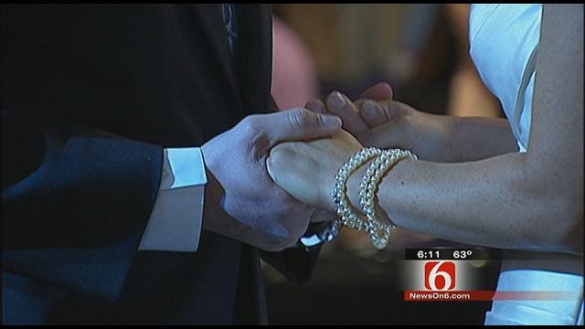 Tulsa Couple Says 'I Do' At 11 A.M. On 11/11/11