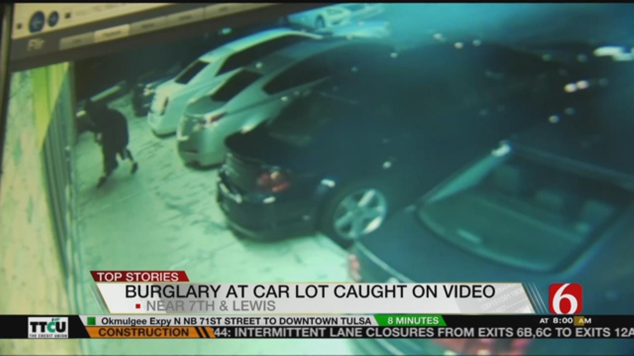 WATCH NOW: Men Break Into Tulsa Car Lot