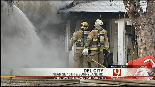 Christmas Tree Lights Spark Fire At Del City House