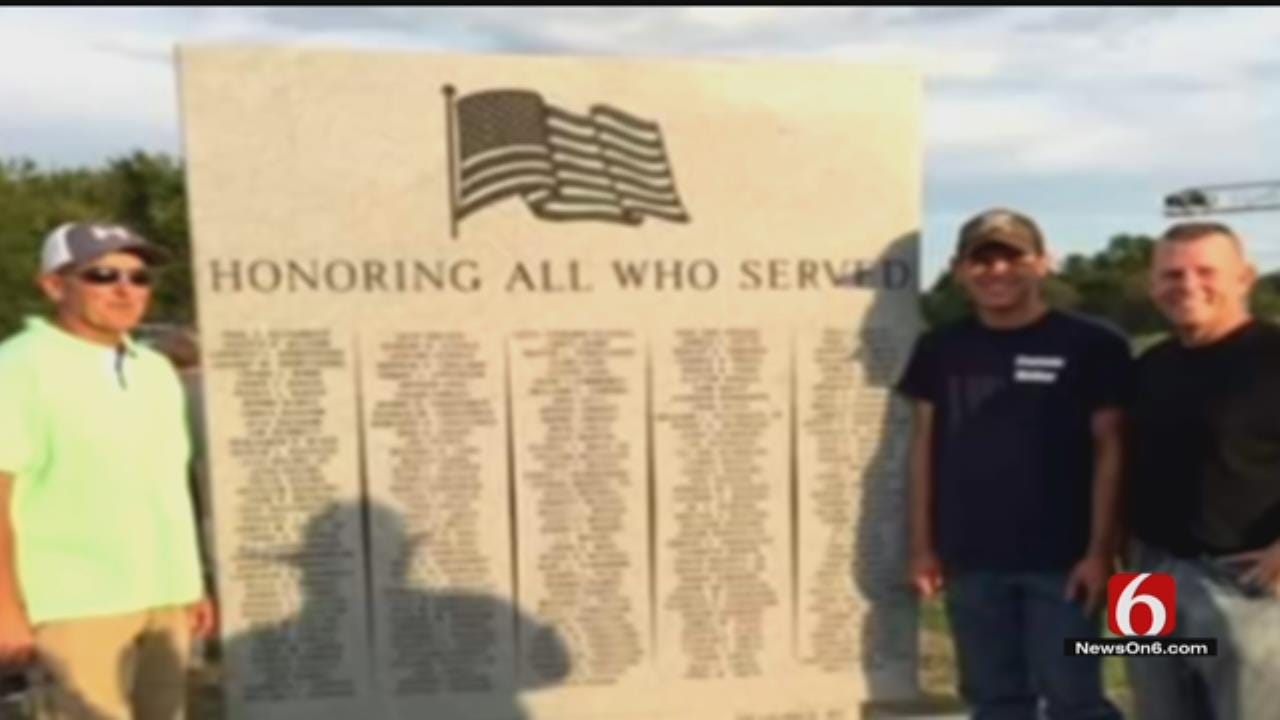 Okay Unveils Veterans Monument
