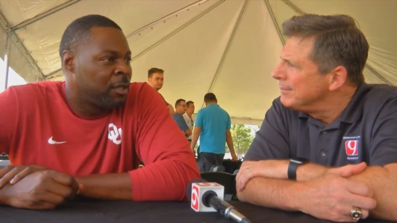 OU Assistant Dennis Simmons With High Praise Of His Head Coach