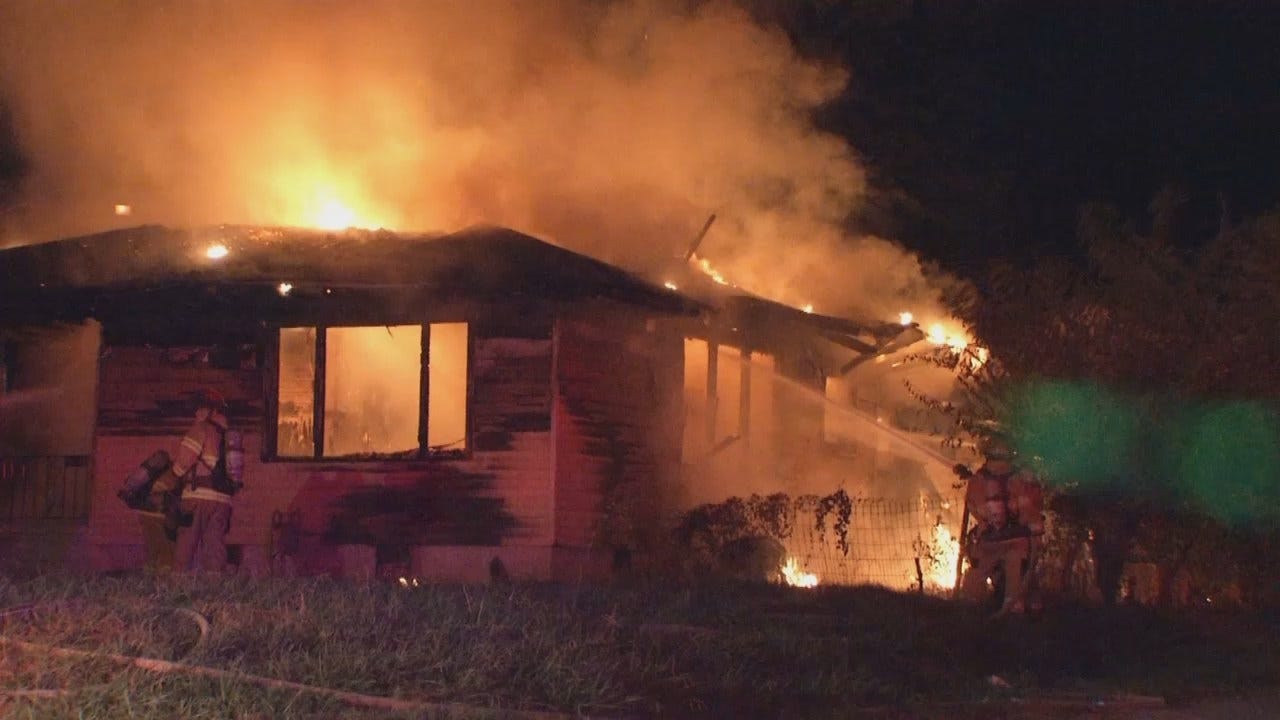 WEB EXTRA: Fire Burns Tulsa House