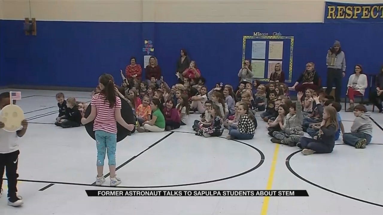 Sapulpa Elementary Students Receive Visit From Former Astronaut