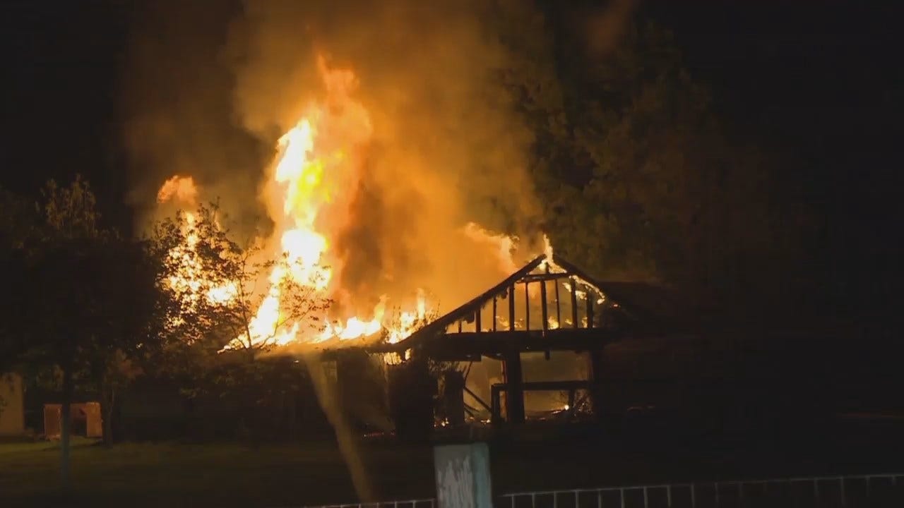 WEB Extra: Man Escapes House Fire Near Jenks