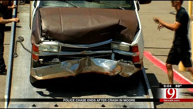 Two People Arrested After High Speed Chase Ends In Moore