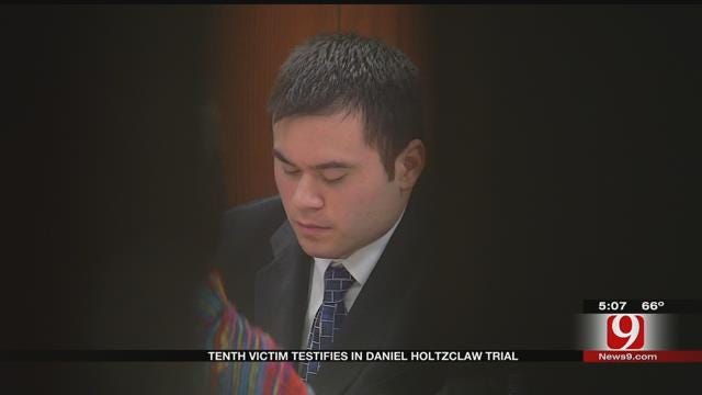 10th Victim Testifies In Daniel Holtzclaw Trial