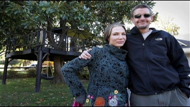 Tulsa Family Builds Tree House In Front Yard