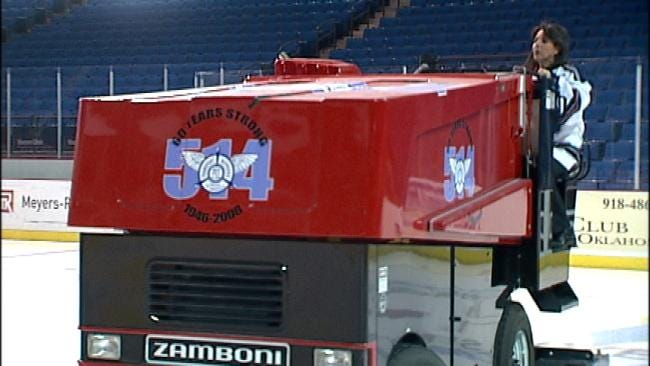 LeAnne Taylor Gets Lesson In Zamboni Driving