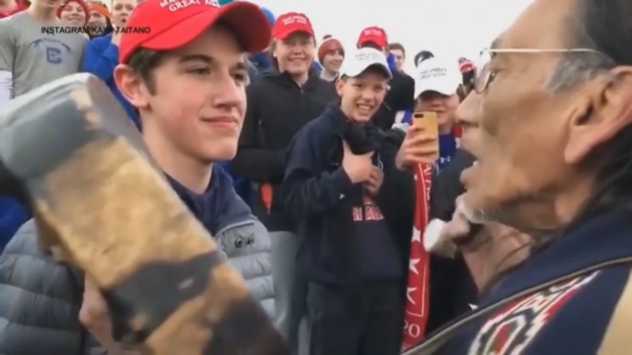 Trump Backs Students From Lincoln Memorial Confrontation