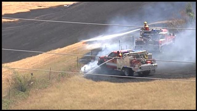 Crews Battle Grassfire At I-240 & Douglas