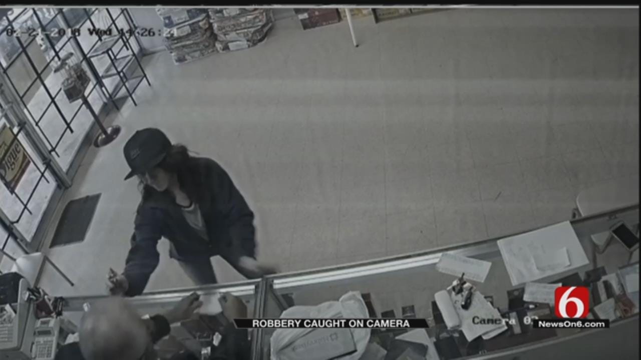 VIDEO: Woman Pepper Sprays Tulsa Business Owner, Steals Money