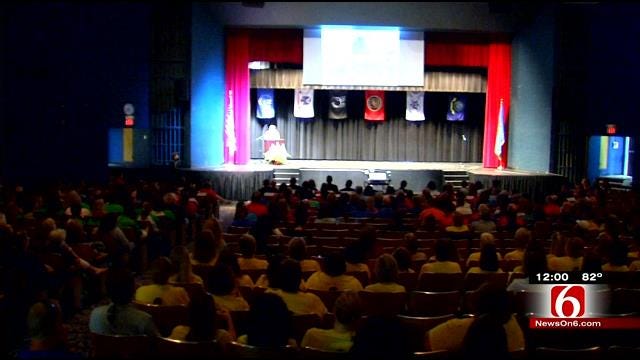 Tulsa Public School Teachers Start Year With Pep Rally