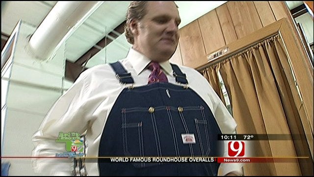 Kelly Discovers His Favorite 'Anchoralls' At Road House Manufacturing Company