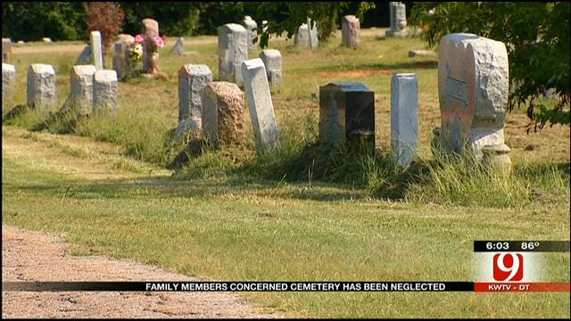 Selmon's Wife Seeks To Improve OKC Cemetery Where Husband's Buried