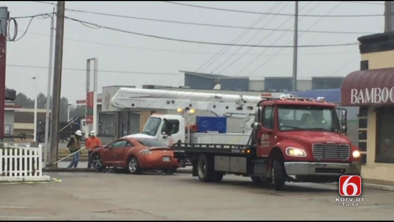 Car Hits Tulsa Power Line; PSO Works To Restore Power