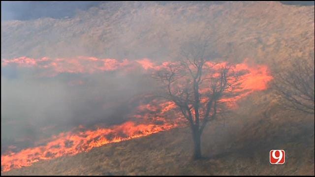 WEB EXTRA: Bob Mills SkyNews 9 HD Flies Over Cushing Grass Fire