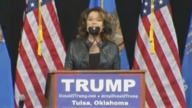 WEB EXTRA: Sarah Palin Speaks At Mabee Center Part 1