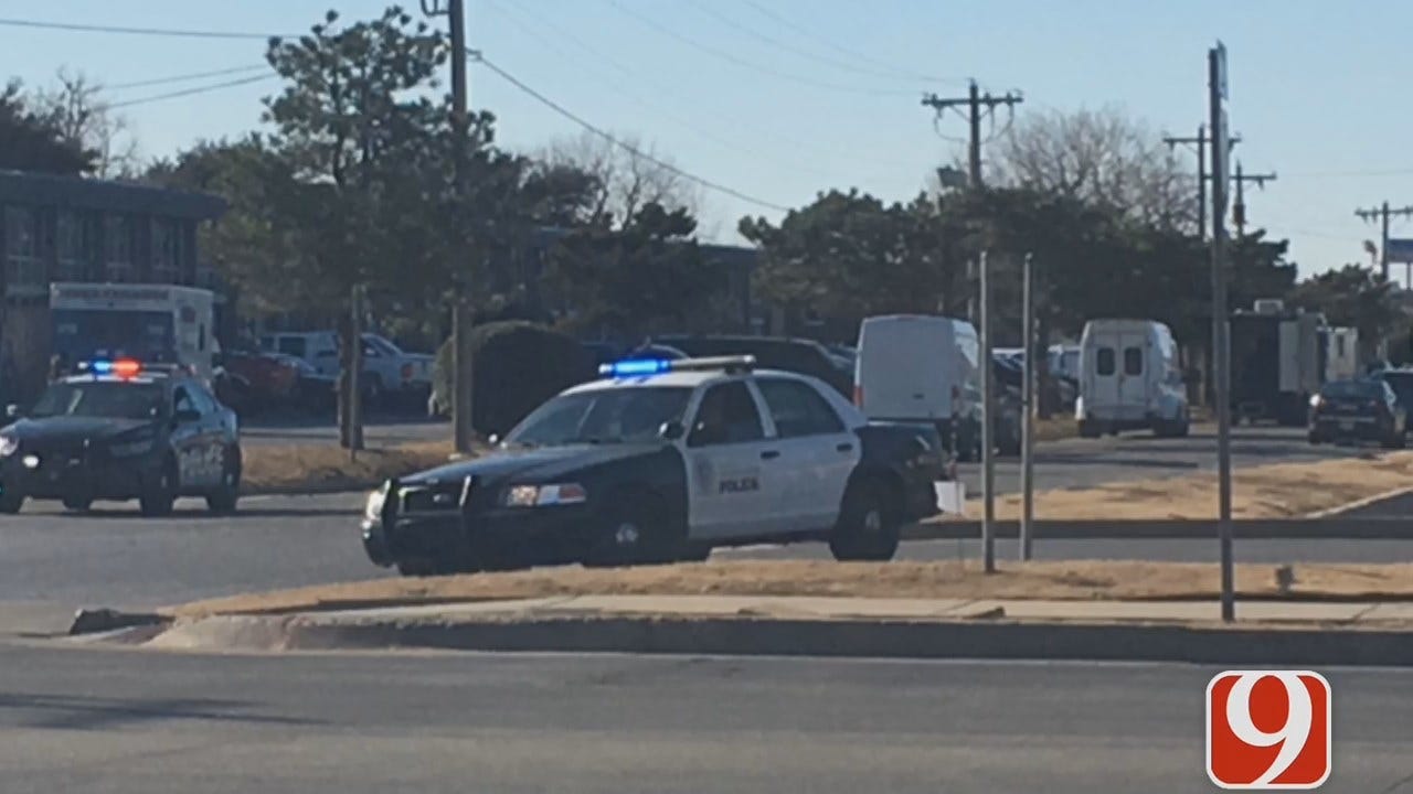 OKC Police Surround Barricaded Suspects At Biltmore Hotel