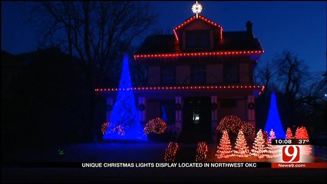 Christmas Light Display At OKC House Goes Viral