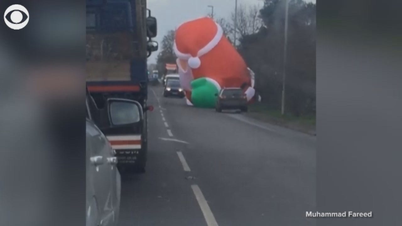 Giant Santa Causes Traffic Headaches