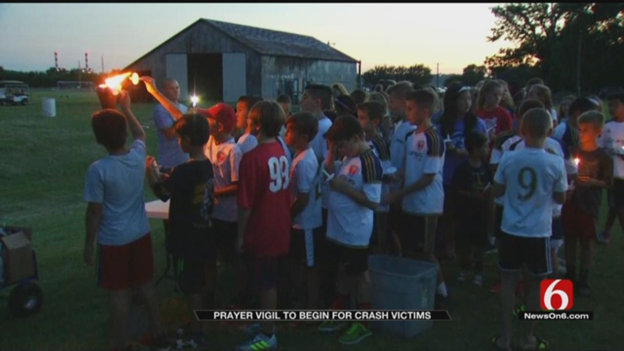Jenks Community Remembers Lives Lost In Crash