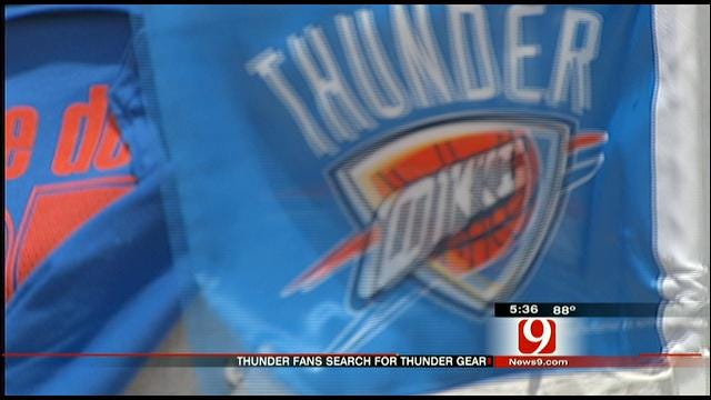 OKC Thunder Fans Sporting Their Blue And Orange