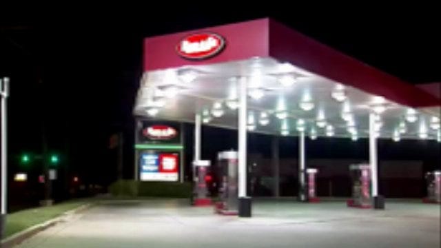 WEB EXTRA: Video From Scene Of Kum And Go Robbery At 71st And Garnett