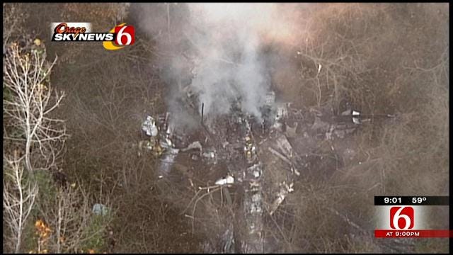 At Least 1 Dead After Twin-Engine Plane Crashes In Owasso Field