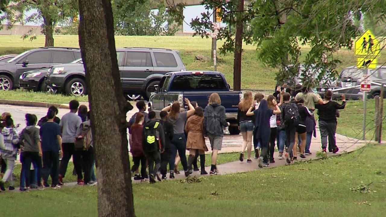 Tulsa Students March For Change After Betty Shelby Verdict
