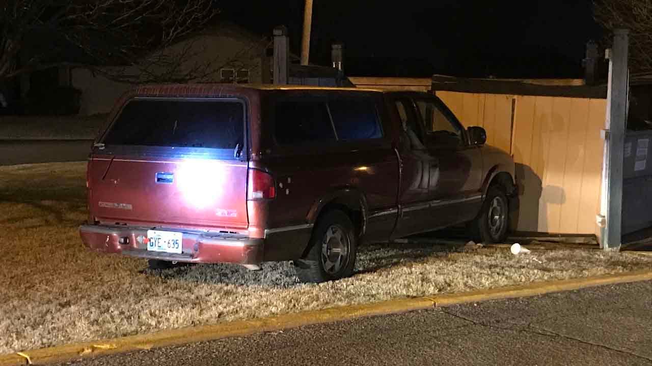 Tulsa Police Search For Driver After Chase Ends