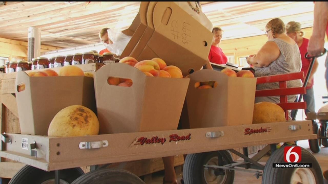 People Get Ready As 50th Annual Porter Peach Festival Begins