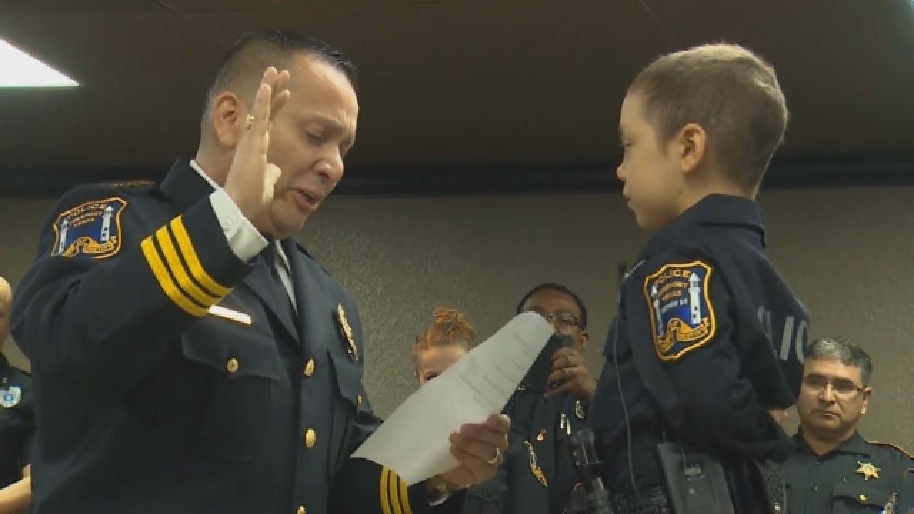 6-Year-Old Girl With Incurable Cancer Becomes Honorary Police Officer