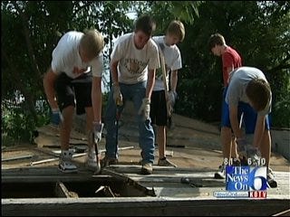 Students Help Renovate Tulsa Homes