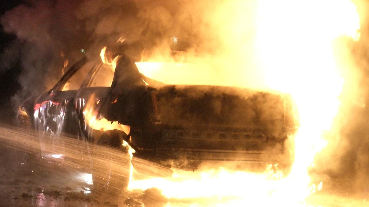 WEB EXTRA: Two Men Escape Catoosa-Area Car Fire