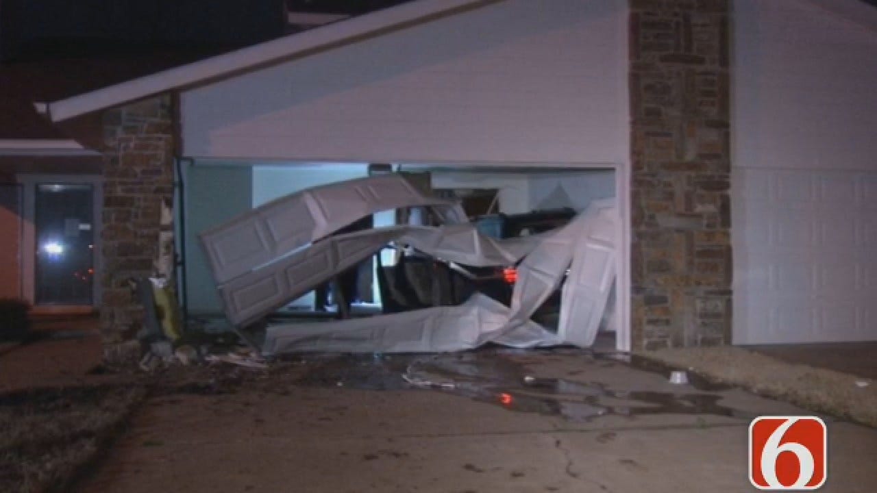 Dave Davis Says A Tulsa Townhouse Was Damaged In SUV Crash