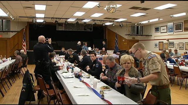 Tulsa VFW Honors 2 Tulsa Police Officers For Going Above And Beyond